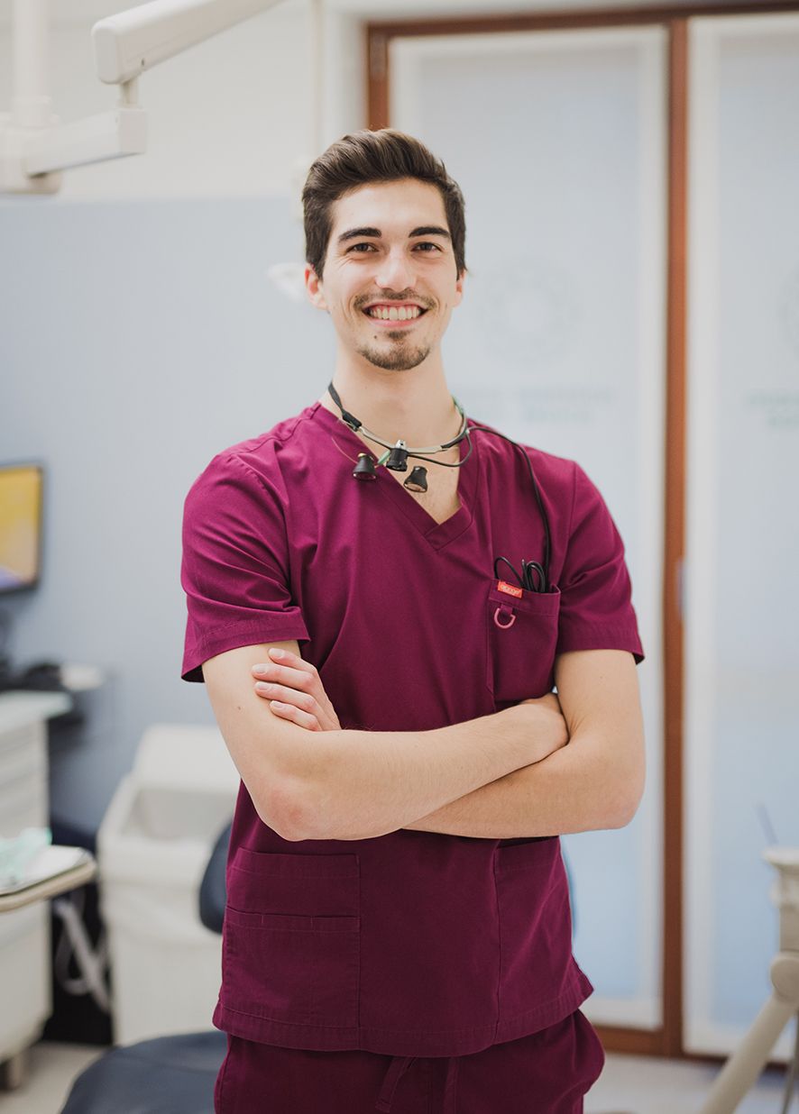 Davide Zampieri — Odontoiatra — Conservativa